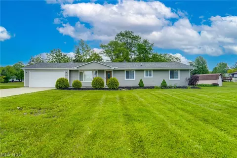 9109 Seminole Ln, Macedonia, OH 44056