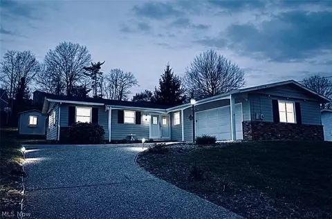 116 Bett Mar Ln, Saint Clairsville, OH 43950