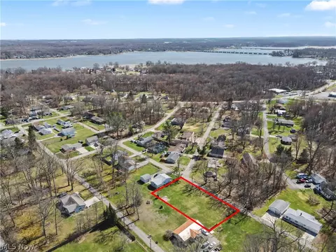 17972 Davis Rd, Lake Milton, OH 44429