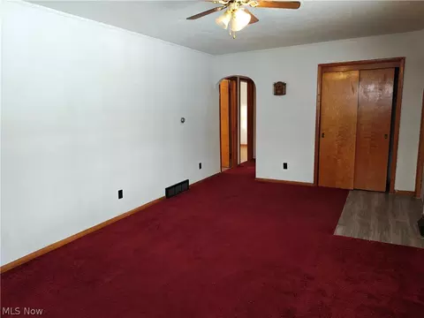 Living - 5611 Poplar Ave, Ashtabula, OH 44004 photo 2 of 3