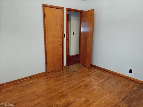 Bedroom - 5611 Poplar Ave, Ashtabula, OH 44004 photo 3 of 7