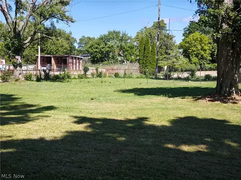 Exterior - 5611 Poplar Ave, Ashtabula, OH 44004 photo 5 of 6