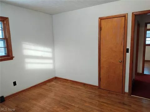 Bedroom - 5611 Poplar Ave, Ashtabula, OH 44004 photo 4 of 7
