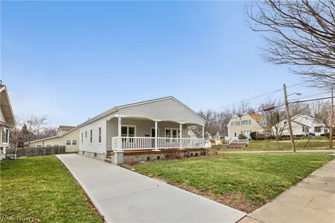 250 Morningview Ave, Akron, OH 44305