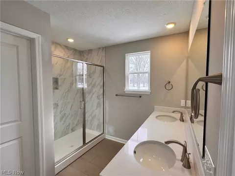 Bath - 950 Memory Ln # -2, Aurora, OH 44202 photo 1 of 2