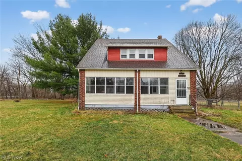 788 Caledonia St, Youngstown, OH 44502