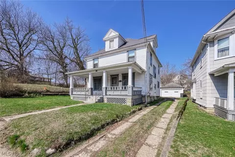 62 N Balch St, Akron, OH 44303