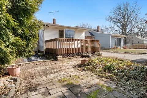 Exterior - 344 E 246th St, Euclid, OH 44123 photo 6 of 6