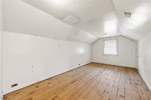 Bedroom - 344 E 246th St, Euclid, OH 44123 photo 5 of 7