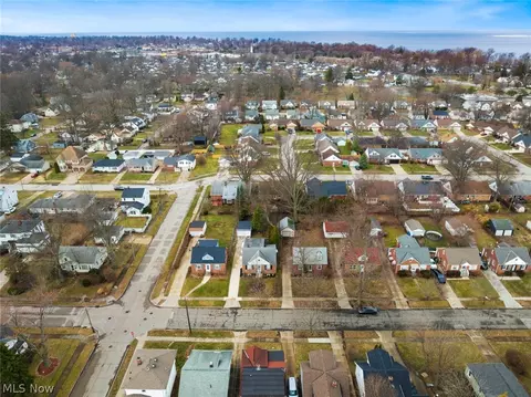 View/Area - 344 E 246th St, Euclid, OH 44123 photo 4 of 9