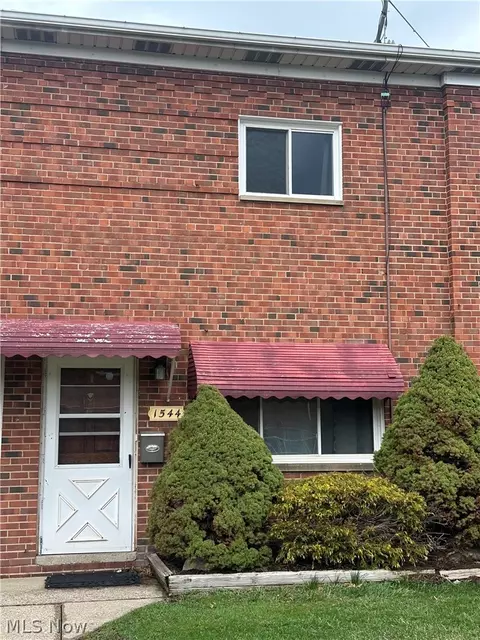 1544 Ridgewick Dr, Wickliffe, OH 44092