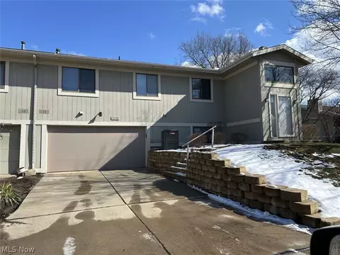 7153 N Jester Pl #A, Concord Twp, OH 44077