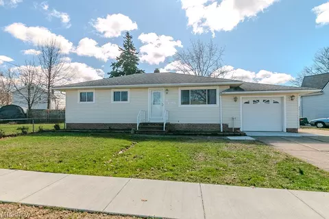 30224 Regent Rd, Wickliffe, OH 44092