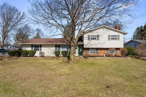 7127 Lake Shore Blvd, Mentor, OH 44060