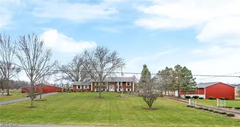 6920 Nimishillen Church St, Louisville, OH 44641