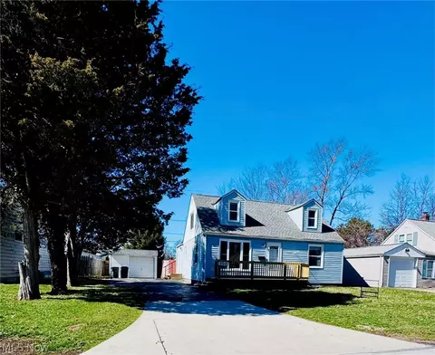 196 S Point Dr, Avon Lake, OH 44012