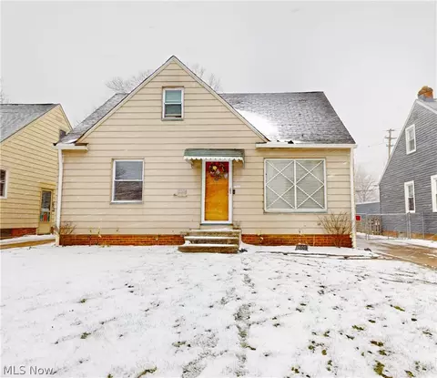 13504 Maple Leaf Dr, Garfield Heights, OH 44125