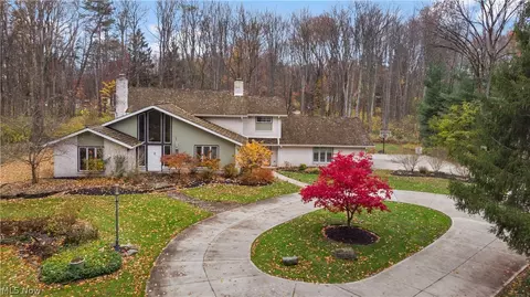 7073 Gates Mills Blvd, Gates Mills, OH 44040