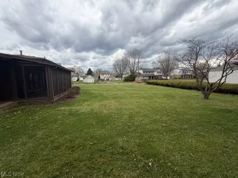 119 E 5th St, Williamstown, WV 26187 photo 17