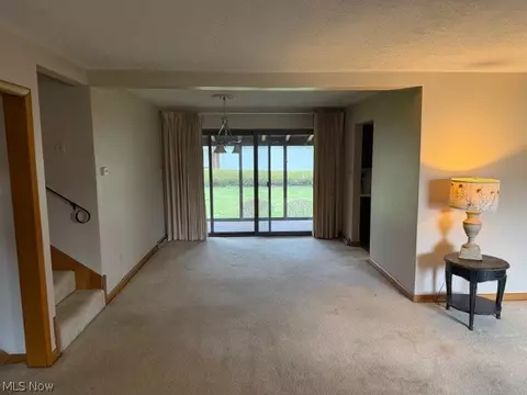 119 E 5th St, Williamstown, WV 26187 photo 4