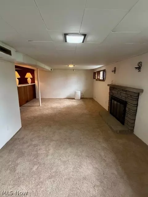 119 E 5th St, Williamstown, WV 26187 photo 11