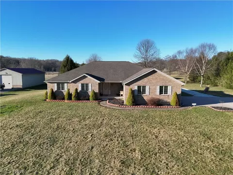 9280 Rochester Rd, Minerva, OH 44657