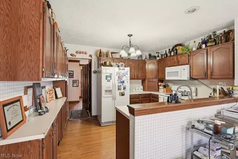 Kitchen - 34603 Bramble Ln, Solon, OH 44139 photo 1 of 5