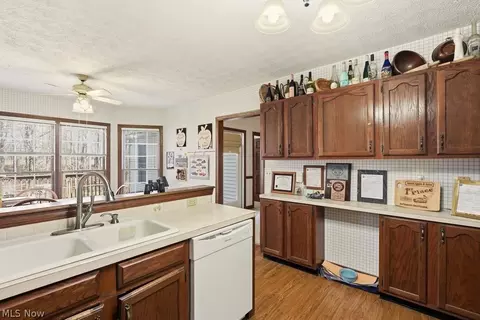 Kitchen - 34603 Bramble Ln, Solon, OH 44139 photo 5 of 5