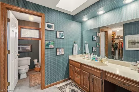 Bath - 34603 Bramble Ln, Solon, OH 44139 photo 5 of 5