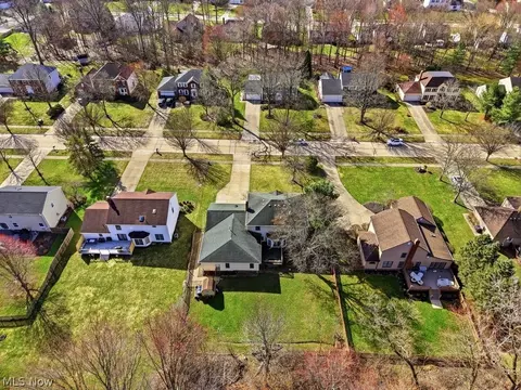 View/Area - 34603 Bramble Ln, Solon, OH 44139 photo 4 of 5