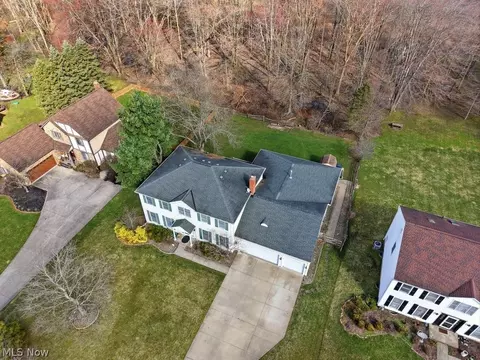 View/Area - 34603 Bramble Ln, Solon, OH 44139 photo 3 of 5