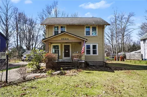 3564 Williamson Rd, Stow, OH 44224