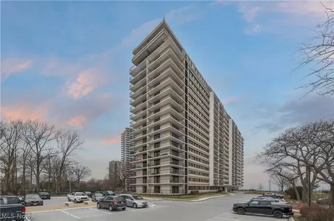 12550 Lake Ave #201, Lakewood, OH 44107