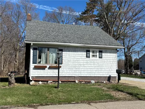 171 Leslie St, Geneva, OH 44041