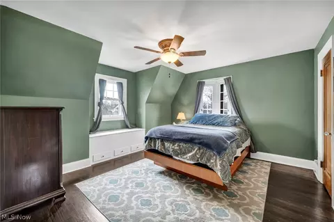 Bedroom - 708 Park Ave, Elyria, OH 44035 photo 3 of 4