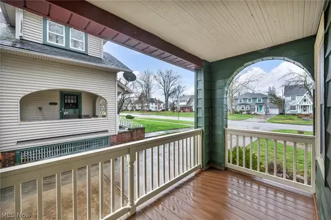 Exterior - 708 Park Ave, Elyria, OH 44035 photo 2 of 4