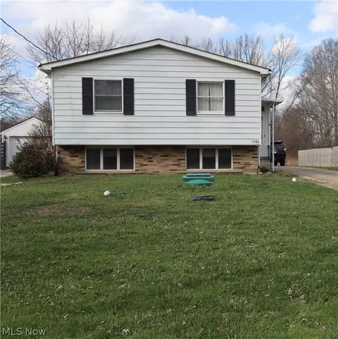 5580 Charleston Rd, Newton Falls, OH 44444
