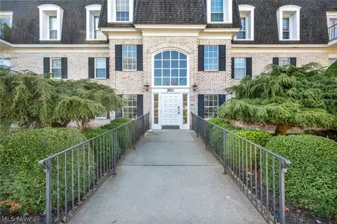 2021 King James Pkwy #316, Westlake, OH 44145