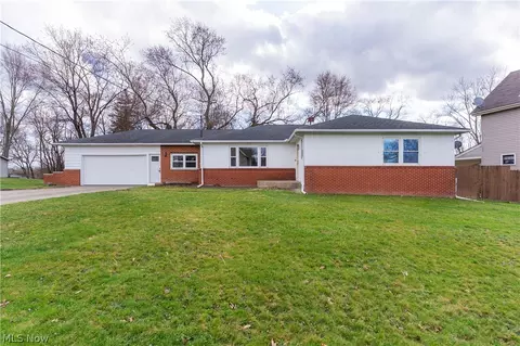 529 Warren Ave, Niles, OH 44446