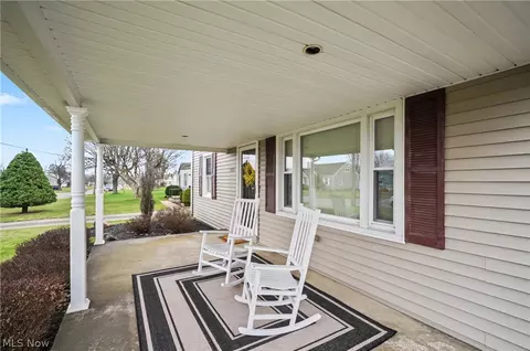 Exterior - 226 Helena Dr, Struthers, OH 44471 photo 3 of 6