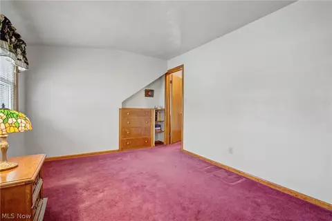 Bedroom - 226 Helena Dr, Struthers, OH 44471 photo 6 of 8