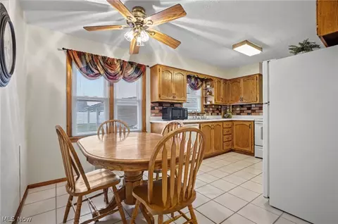 Dining - 226 Helena Dr, Struthers, OH 44471 photo 1 of 1