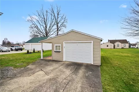 Other - 226 Helena Dr, Struthers, OH 44471 photo 8 of 11
