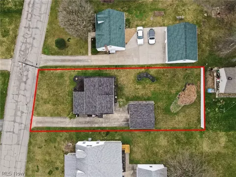 View/Area - 226 Helena Dr, Struthers, OH 44471 photo 2 of 3