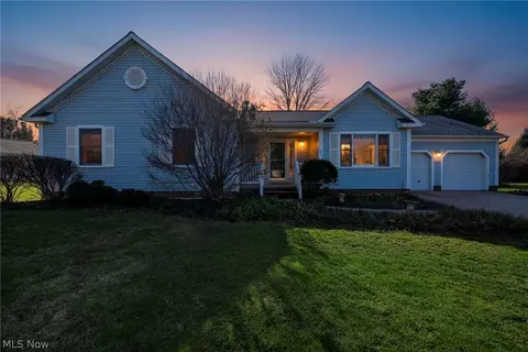 6750 Rockport Ln, Mentor, OH 44060