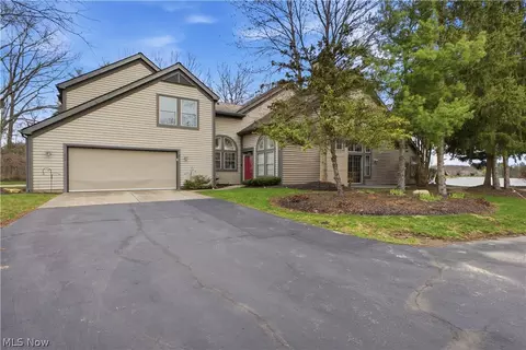 424 N Bayshore Dr #3, Columbiana, OH 44408