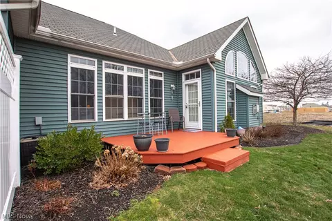 Exterior - 5121 Shepherds Gln, Willoughby, OH 44094 photo 3 of 6