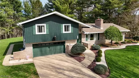 268 Kingsview Dr, Weirton, WV 26062
