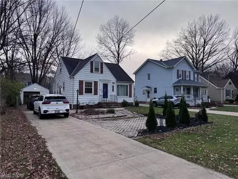 25725 Cook Rd, Olmsted Falls, OH 44138