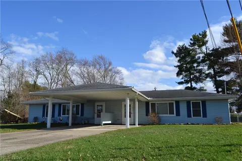 12961 Fountain Ct, Strongsville, OH 44136